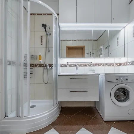 Rentplanet - Kasprowicza Apartment *